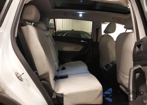 2019 Volkswagen Tiguan 2.0T Se/2.0T Sel/2.0T Sel R-Line/2.0T Sel R-Line Black from USA, damaged, VIN 3VV2B7AX8KM183351